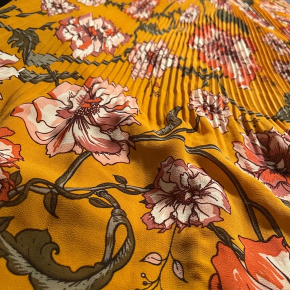 Mustard/ Floral Blouse - Picture 3 of 4